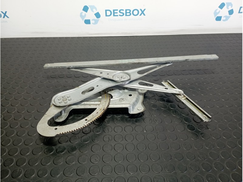 Recambio de elevalunas delantero izquierdo para renault megane iii coupe megane coupe 1.5 dci referencia OEM IAM 966029102  