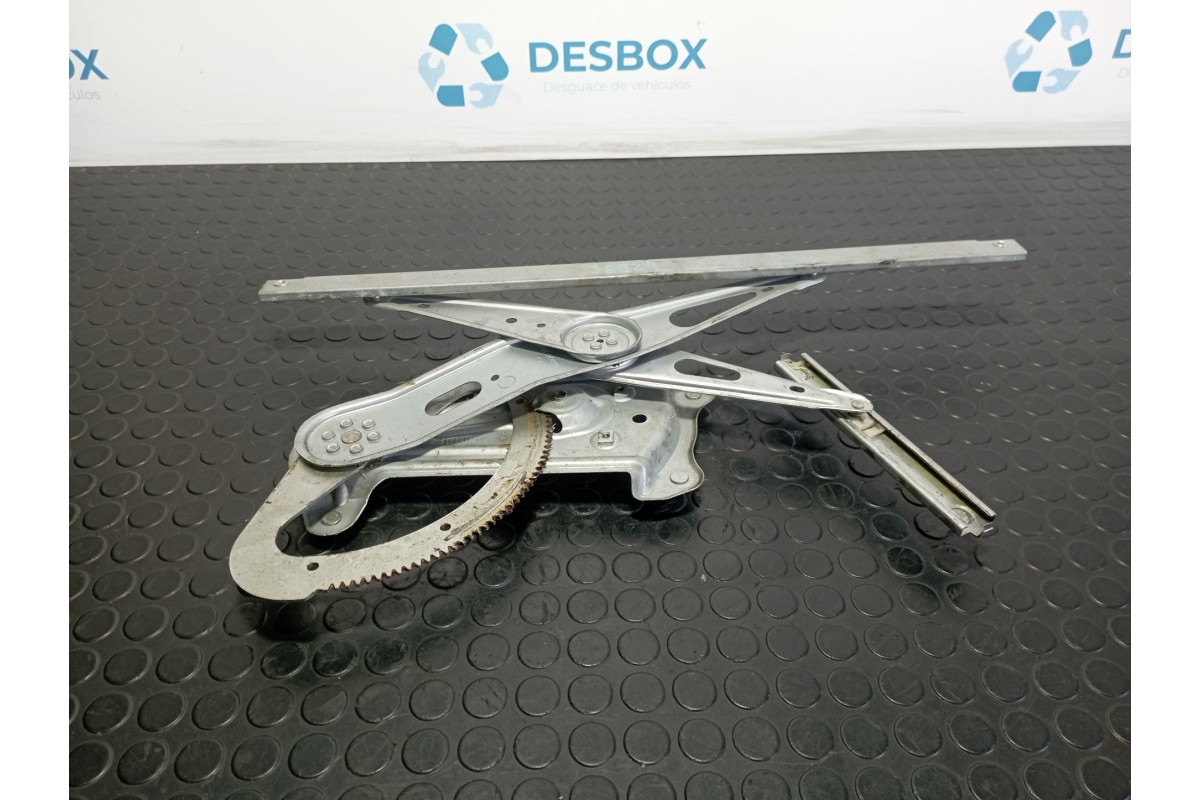 Recambio de elevalunas delantero izquierdo para renault megane iii coupe megane coupe 1.5 dci referencia OEM IAM 966029102  