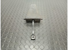Recambio de retenedor puerta derecha para bmw serie 5 berlina (e60) 525d referencia OEM IAM 7033612  