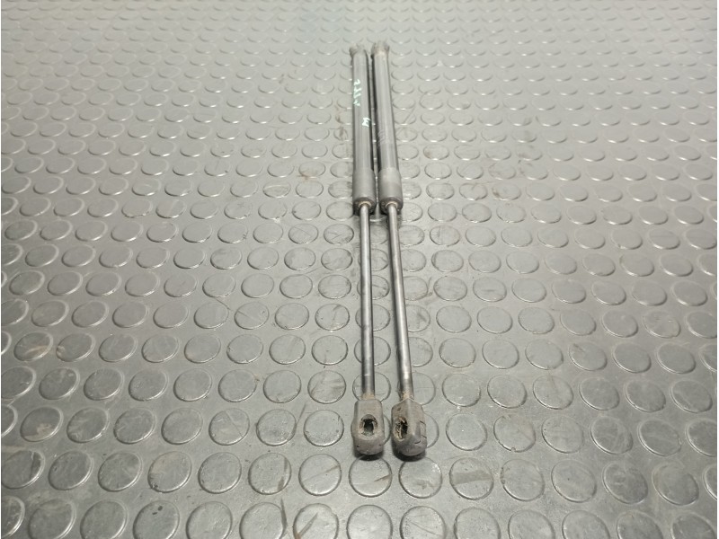 Recambio de amortiguadores maletero / porton para hyundai i20 active i20 active referencia OEM IAM 81780C8010  