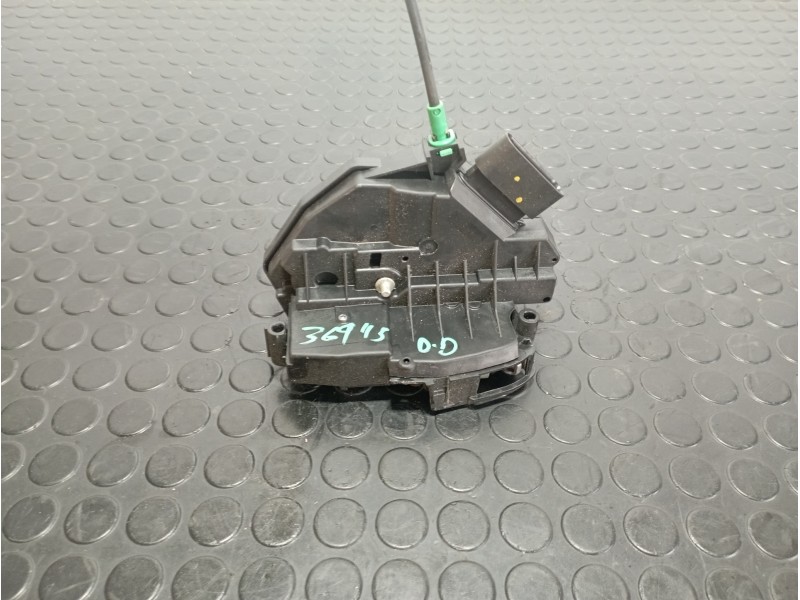 Recambio de cerradura puerta delantera derecha para ford kuga 1.5 ecosport referencia OEM IAM BM5AA21812BH  