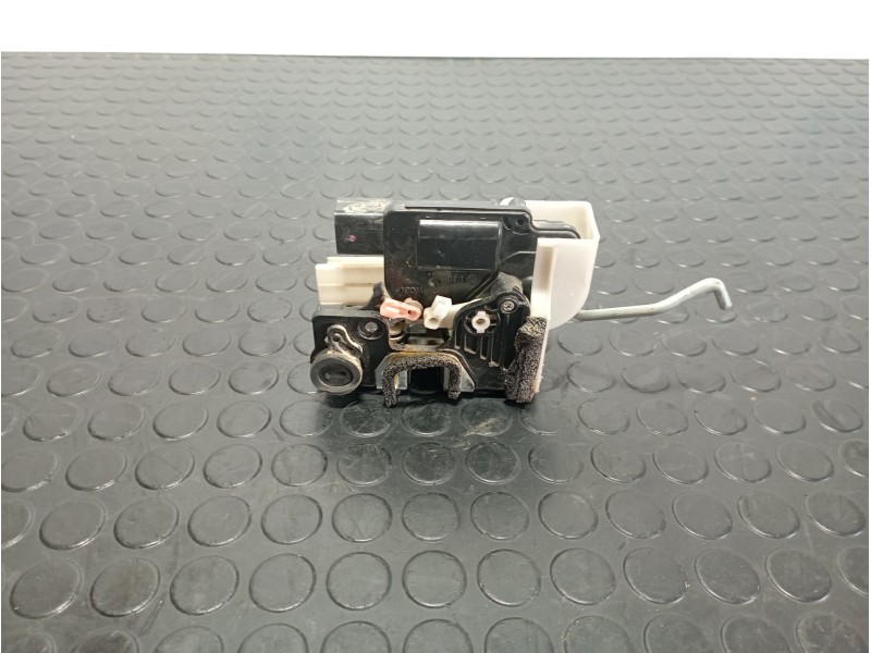 Recambio de cerradura puerta trasera derecha para kia picanto 1.0 referencia OEM IAM 814201Y020  