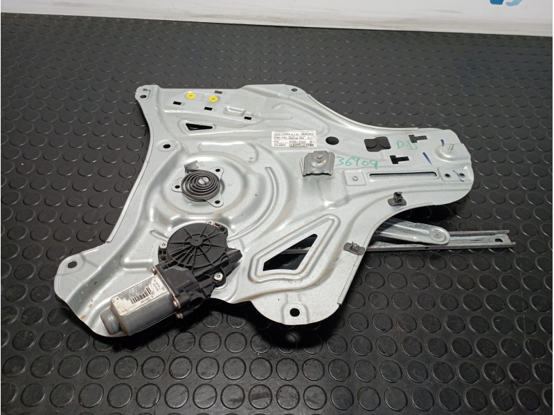 Recambio de elevalunas delantero derecho para hyundai ix35 1.6 crdi referencia OEM IAM 813202Y000  