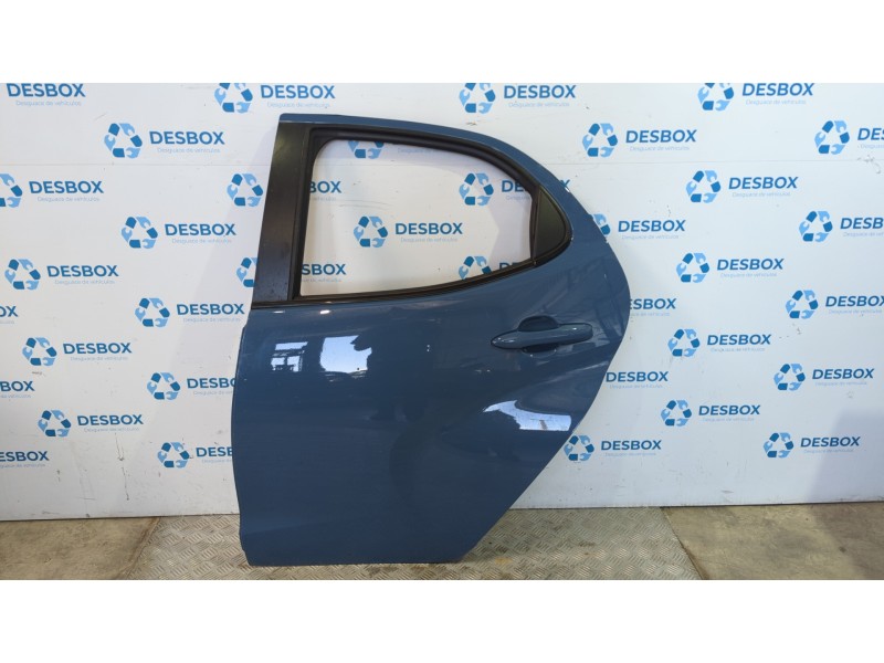 Recambio de puerta trasera izquierda para toyota yaris (xp21) yaris hibrid referencia OEM IAM   