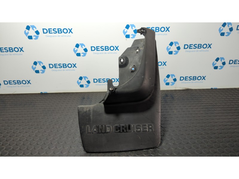 Recambio de faldon trasero para toyota land cruiser hdj80 land cruiser 4.2 td referencia OEM IAM 7660760150  