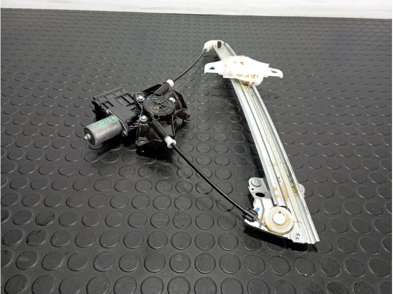 Recambio de elevalunas delantero derecho para toyota yaris (xp21) yaris hibrid referencia OEM IAM 0620206060  