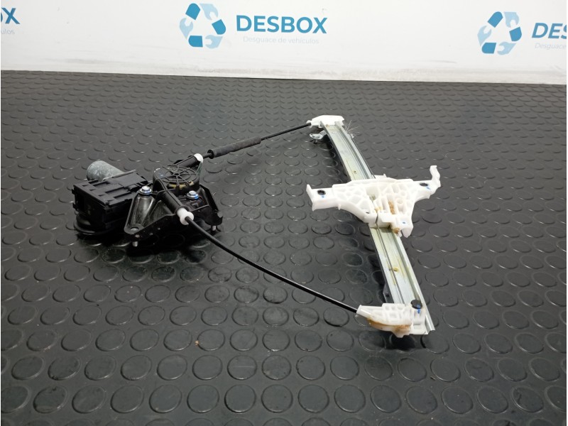 Recambio de elevalunas trasero izquierdo para toyota yaris (xp21) yaris hibrid referencia OEM IAM 0620206090  