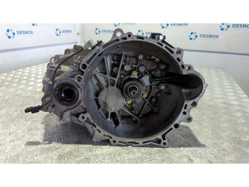Recambio de caja cambios para hyundai i30 1.6 crdi referencia OEM IAM WKJ6A  