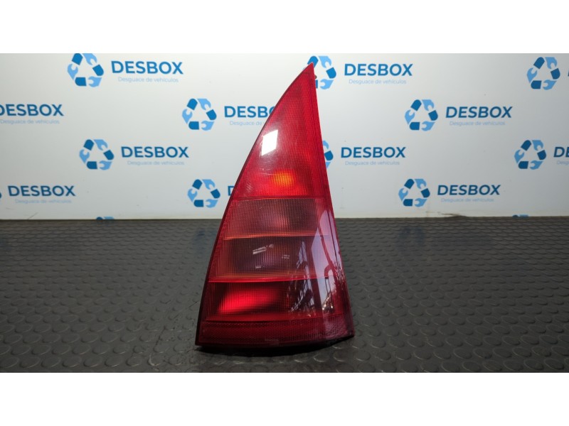 Recambio de piloto trasero derecho para citroen c3 1.1 referencia OEM IAM 2556  