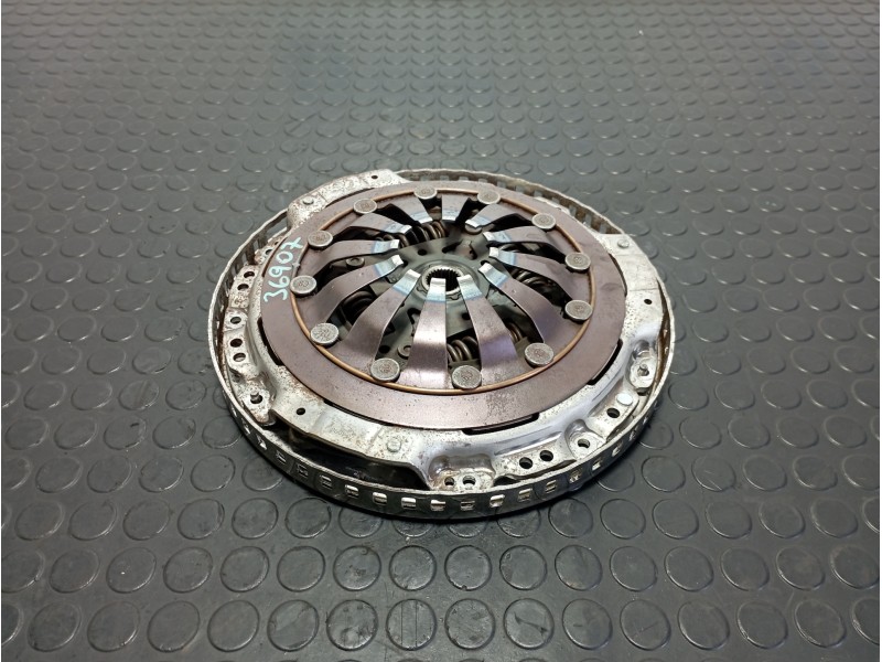 Recambio de kit embrague para hyundai ioniq 6 referencia OEM IAM 410712B001  