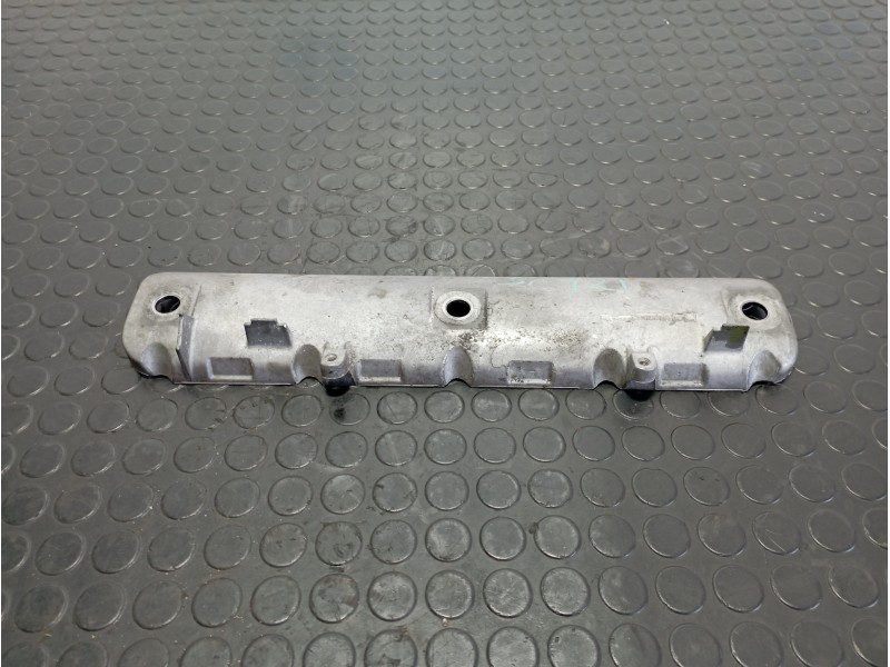 Recambio de tapa balancines para opel vivaro 1.9 dci referencia OEM IAM 8200303546  