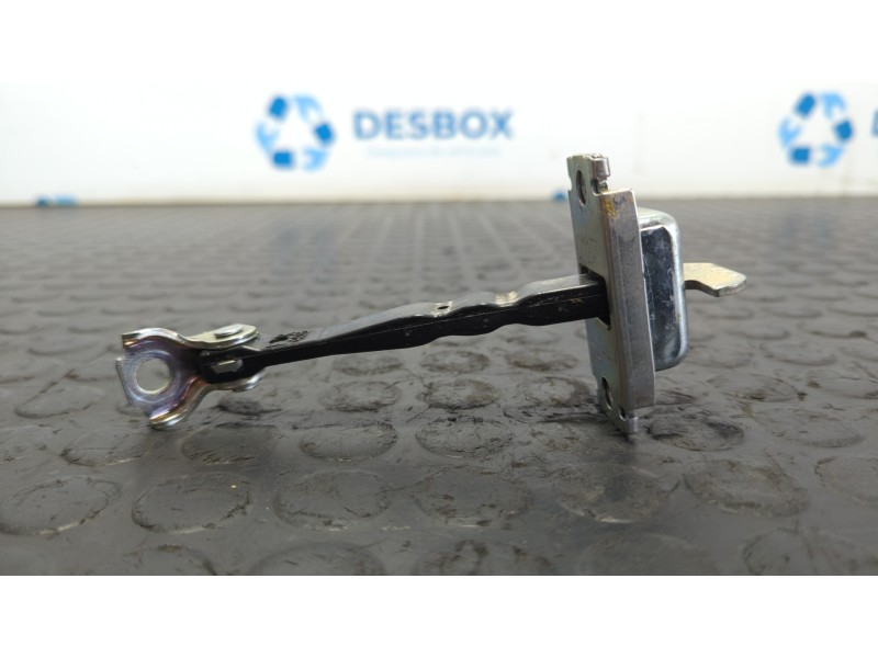 Recambio de retenedor puerta derecha para toyota yaris (xp21) yaris hibrid referencia OEM IAM 40B  