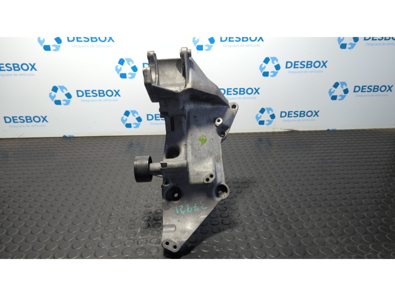 Recambio de soporte alternador para opel vivaro 1.9 dci referencia OEM IAM 8200183234  