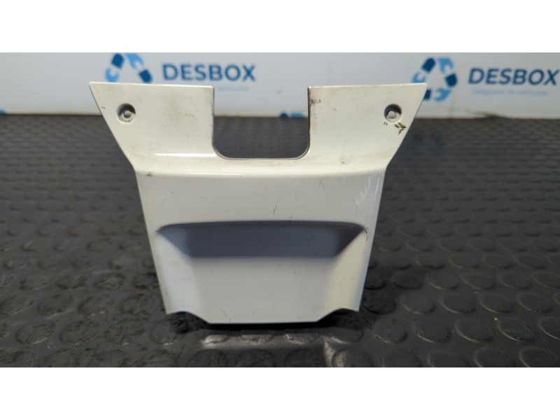 Recambio de moldura para piaggio (vespa) nrg power 49 cc referencia OEM IAM 959439  