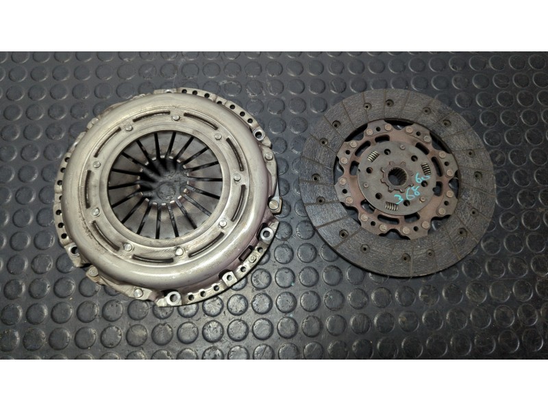 Recambio de kit embrague para ford focus turn. iii1.6 tdci referencia OEM IAM 1878006097  