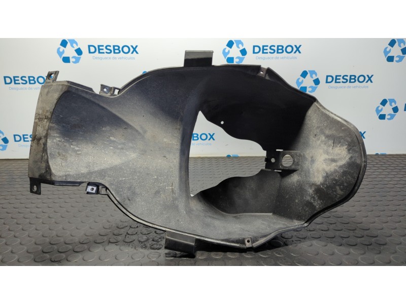 Recambio de moldura para piaggio (vespa) nrg power 49 cc referencia OEM IAM 959441  