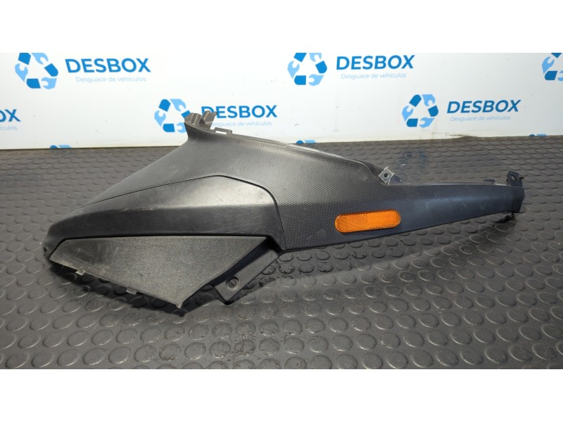 Recambio de moldura para piaggio (vespa) nrg power 49 cc referencia OEM IAM 959337  