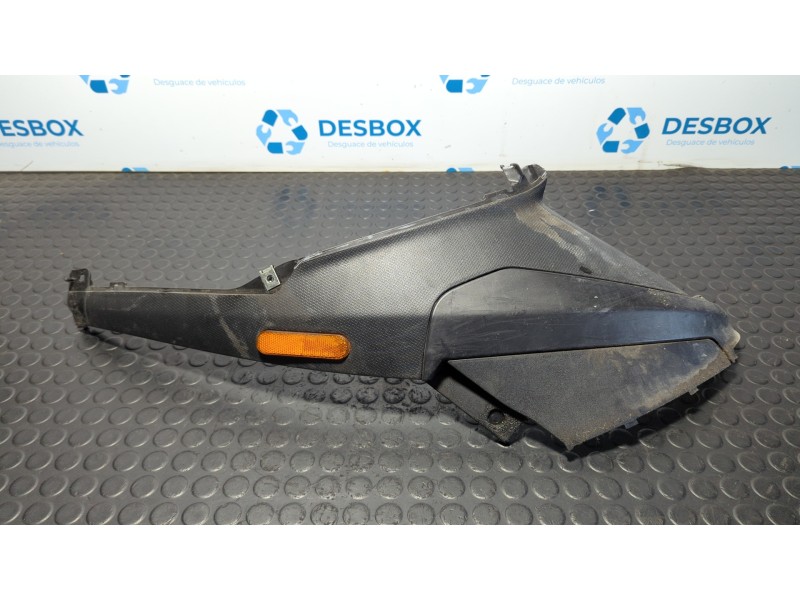 Recambio de moldura para piaggio (vespa) nrg power 49 cc referencia OEM IAM 959339  