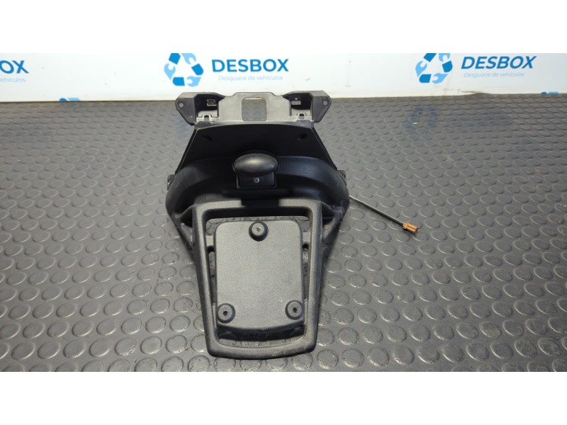Recambio de portamatriculas para piaggio (vespa) nrg power 49 cc referencia OEM IAM 959334  