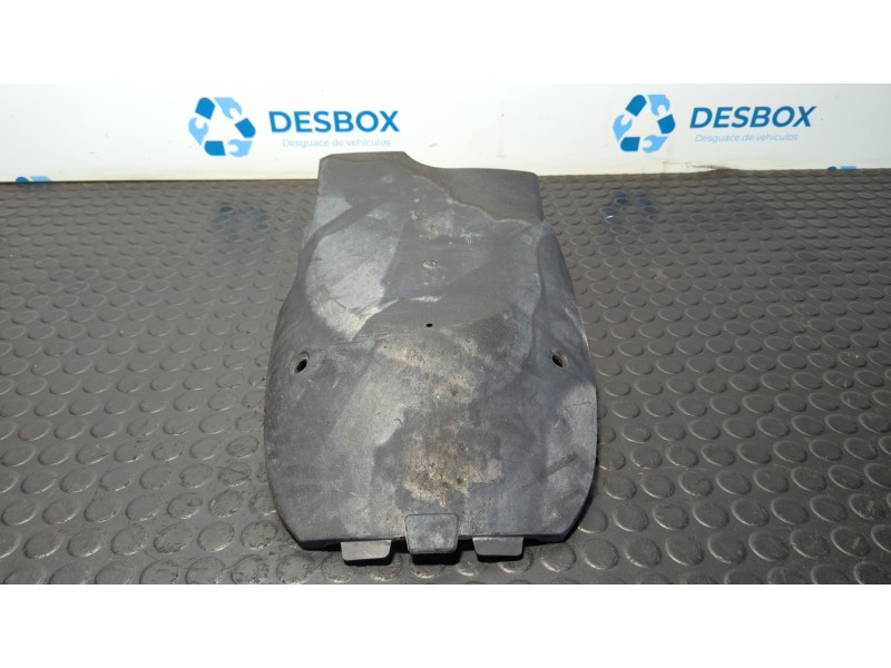 Recambio de moldura para piaggio (vespa) nrg power 49 cc referencia OEM IAM 1B005317  