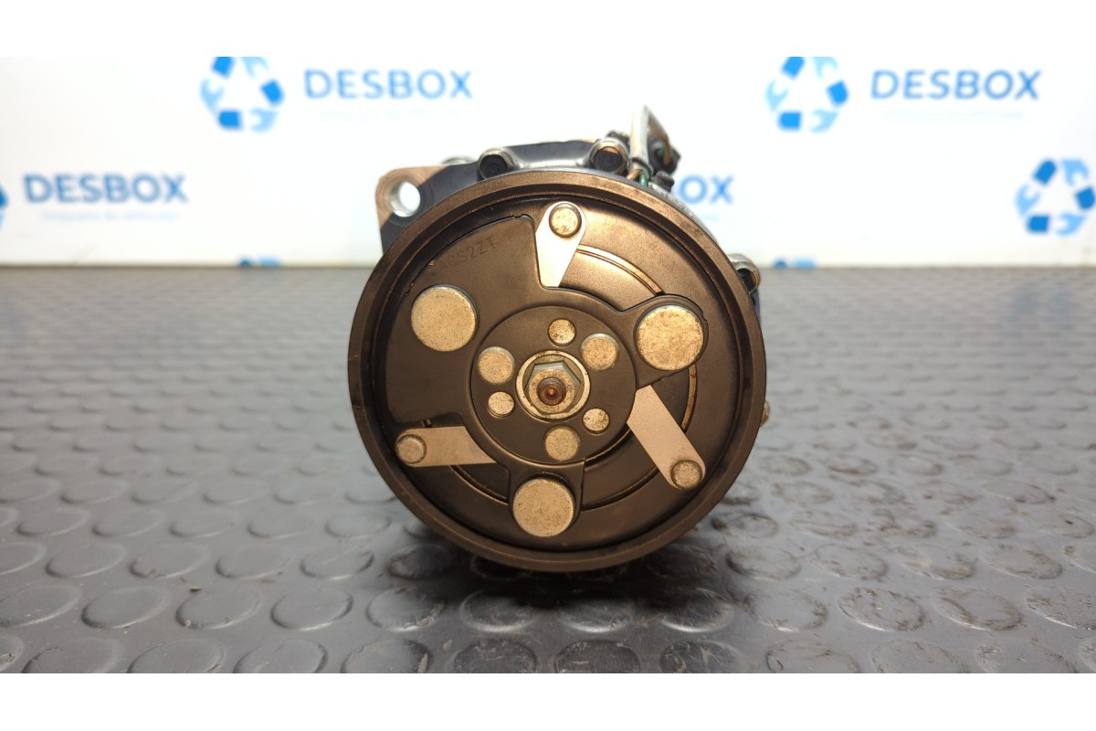 Recambio de compresor aire acondicionado para volkswagen golf iv berlina (1j1) 1.6 4p 5v referencia OEM IAM 1J0820803K  