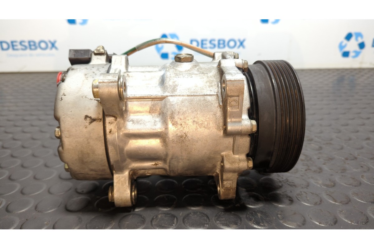 Recambio de compresor aire acondicionado para volkswagen golf iv berlina (1j1) 1.6 4p 5v referencia OEM IAM 1J0820803K  