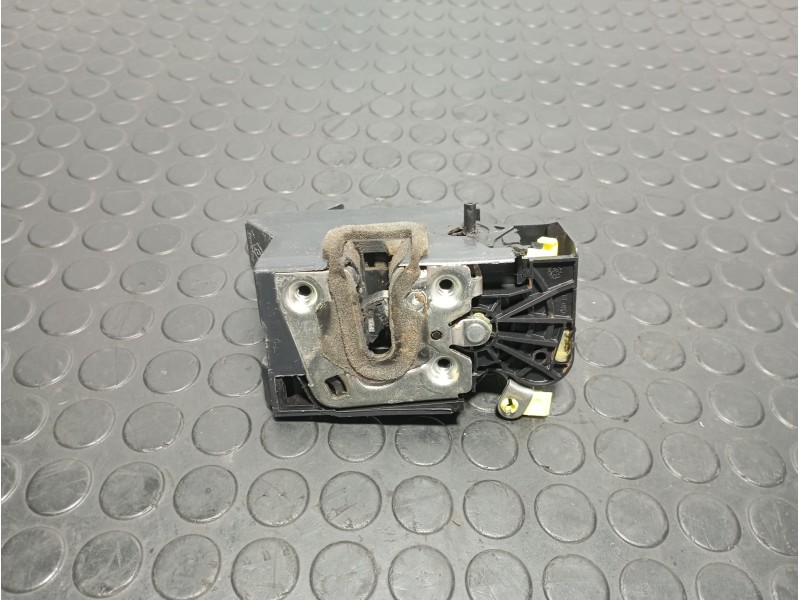 Recambio de cerradura puerta trasera izquierda para dacia duster ii 0.999 referencia OEM IAM 825034872R  