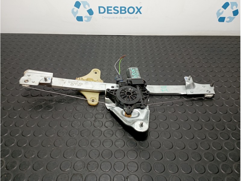 Recambio de elevalunas delantero izquierdo para dacia duster ii 0.999 referencia OEM IAM 807210272R  