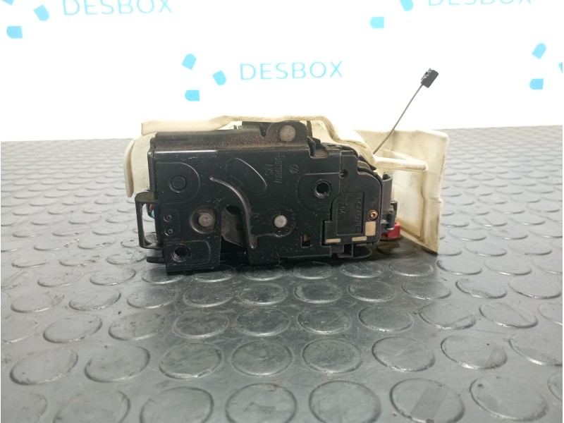 Recambio de cerradura puerta delantera izquierda para volkswagen jetta (1k2) 2.0 tdi referencia OEM IAM 301837015AB  