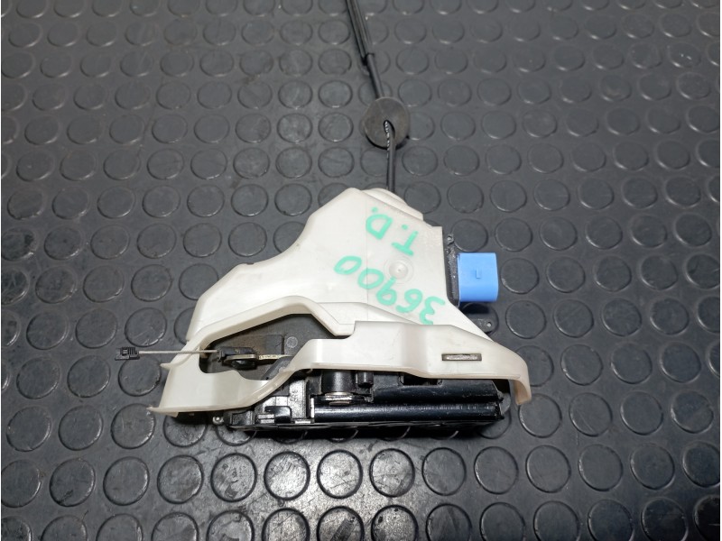 Recambio de cerradura puerta trasera derecha para volkswagen jetta (1k2) 2.0 tdi referencia OEM IAM 7L0839016  