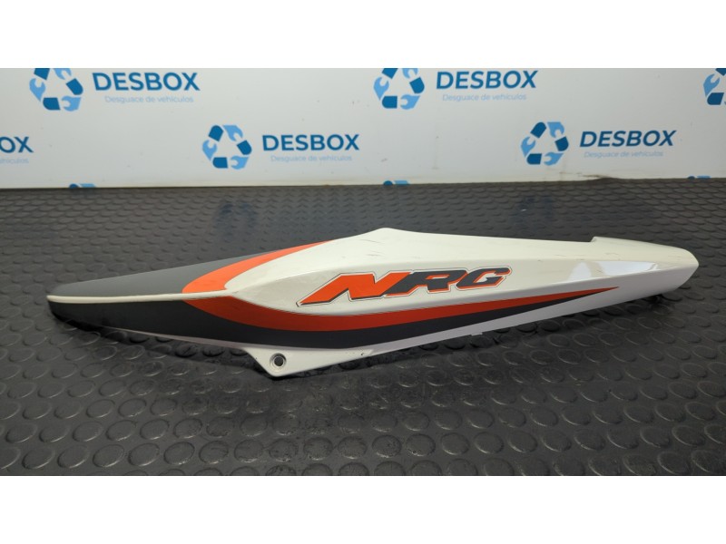 Recambio de moldura para piaggio (vespa) nrg power 49 cc referencia OEM IAM 959340  