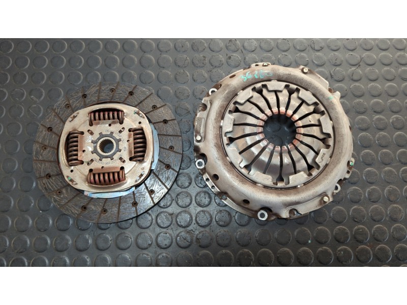 Recambio de kit embrague para renault captur dynamique referencia OEM IAM 301012218R  