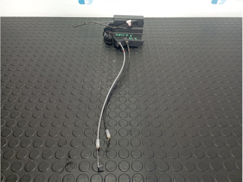 Recambio de cerradura puerta delantera izquierda para ssangyong kyron 2.0 di referencia OEM IAM 7121008031  