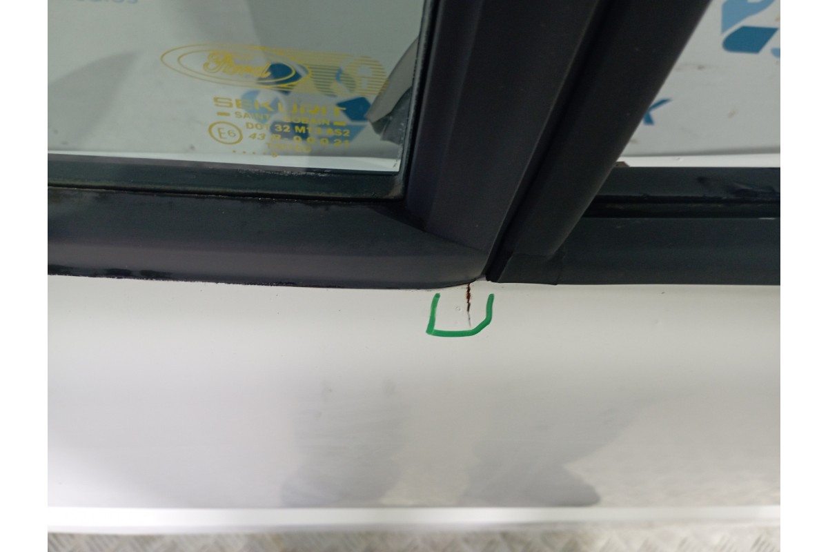 Recambio de puerta delantera izquierda para ford transit, combi 1995 ft 100 2.5 largo hd referencia OEM IAM   