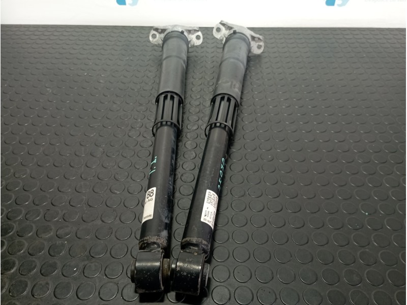 Recambio de juego amortiguadores trasero para volkswagen golf vii lim. (5g1) bluemotion referencia OEM IAM 5Q0512013FK  