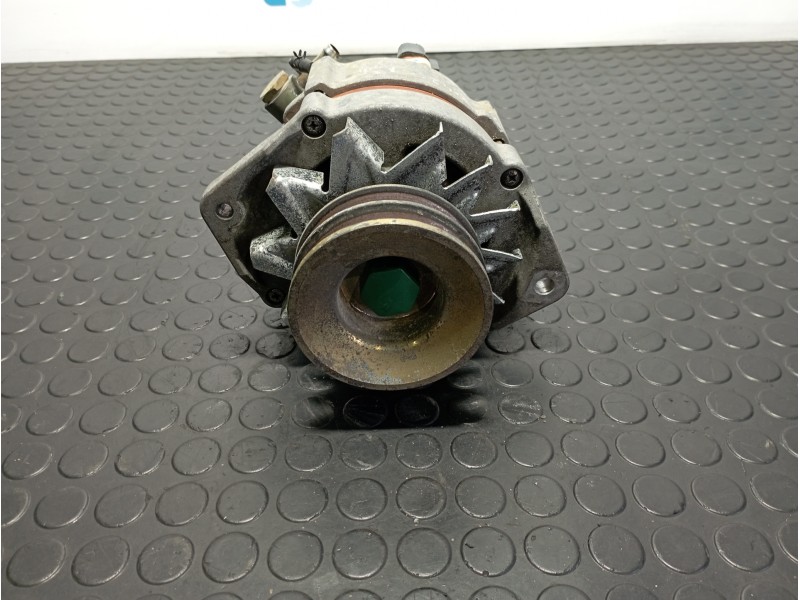 Recambio de alternador para nissan serena (c23m) 2.3 invitation d referencia OEM IAM 9120335001  