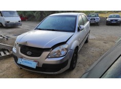 kia rio del año 2005