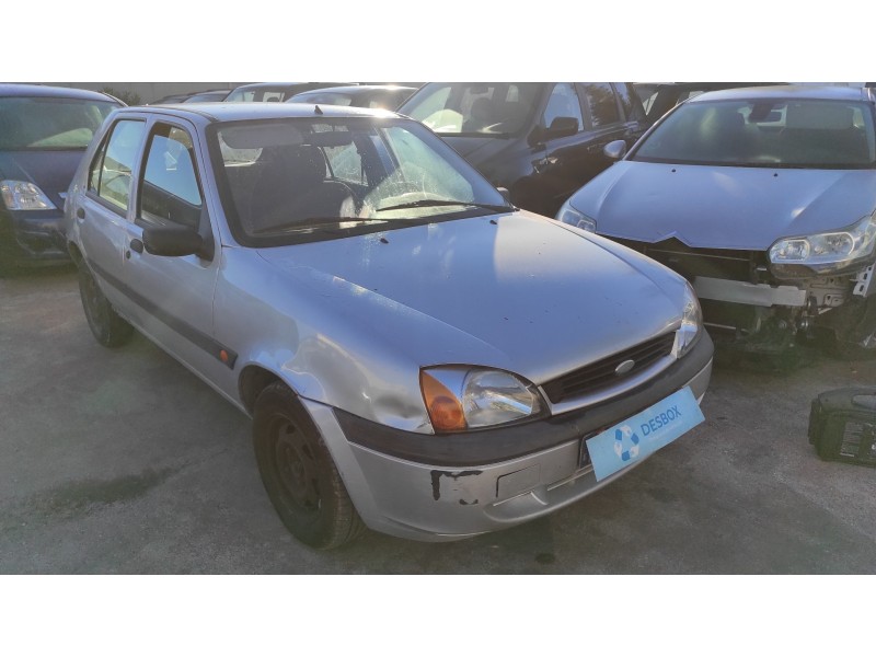 ford fiesta berlina (dx) del año 2000