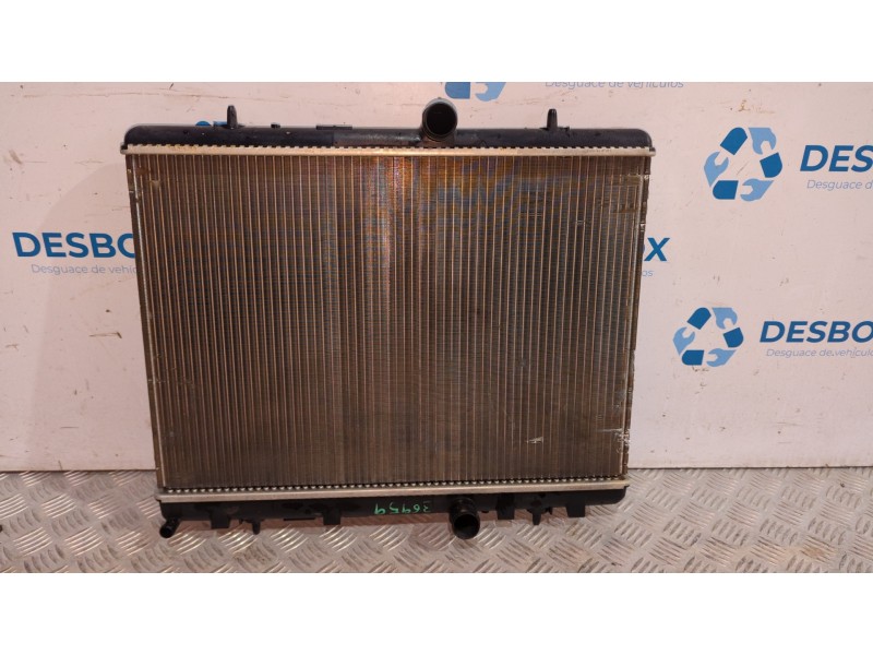 Recambio de radiador agua para peugeot 3008 1.6 referencia OEM IAM 9674089680  