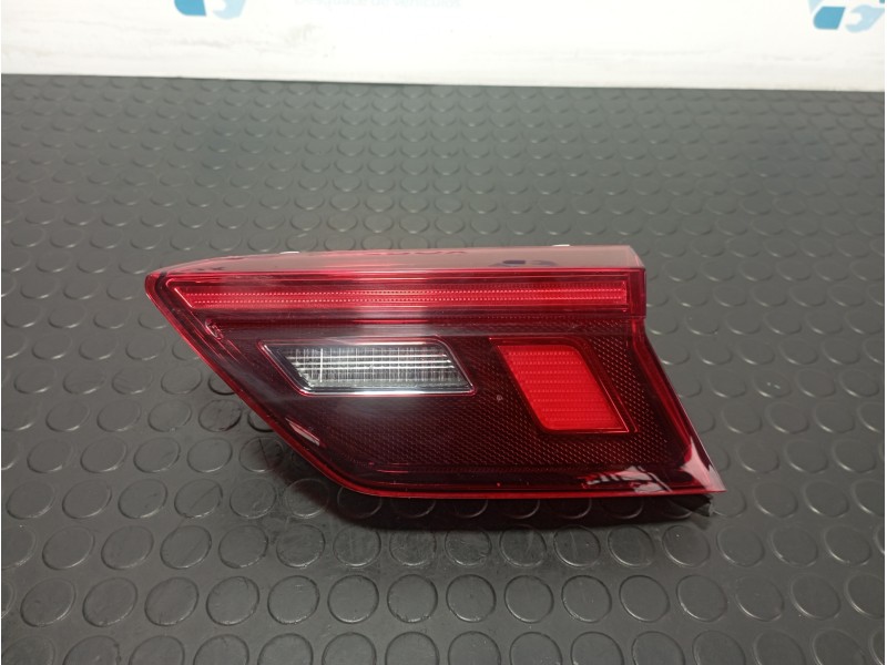 Recambio de piloto porton derecho para volkswagen tiguan 2.0 tdi referencia OEM IAM 5NA945094F  