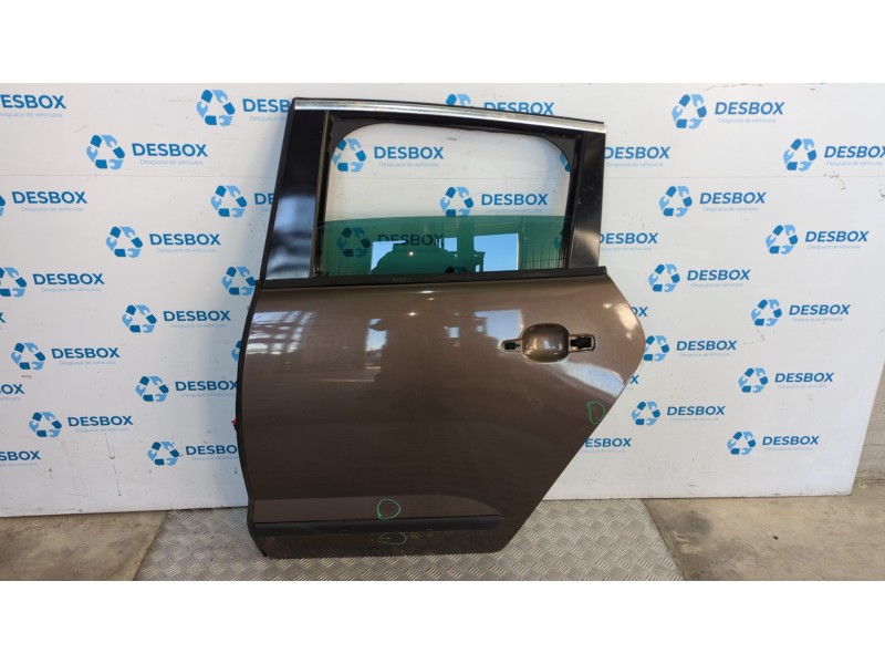 Recambio de puerta trasera izquierda para peugeot 3008 1.6 referencia OEM IAM   