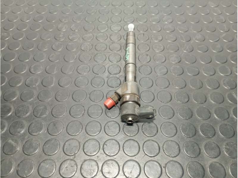 Recambio de inyector para hyundai ix35 1.6 crdi referencia OEM IAM 338002A800  