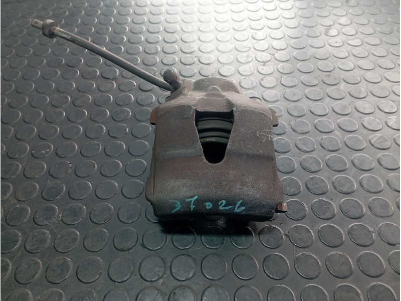 Recambio de pinza de freno delantera derecha para volkswagen bora berlina (1j2) 1.6 referencia OEM IAM 1K0615124D  