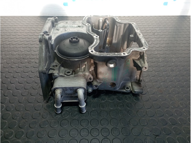 Recambio de sobrecarter para renault captur dynamique referencia OEM IAM 110179688R  