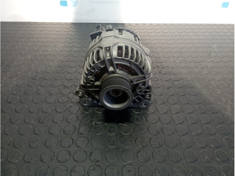 Recambio de alternador para volkswagen bora berlina (1j2) 1.6 referencia OEM IAM 0124325013C1  