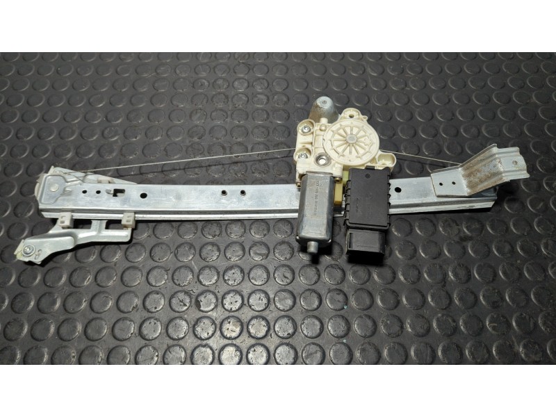 Recambio de elevalunas trasero izquierdo para mercedes-benz clase a (w168) referencia OEM IAM 990586XXX  
