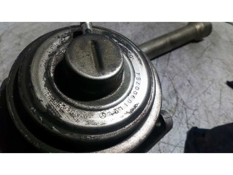 Recambio de valvula egr para mercedes-benz clase clk (w209) coupe 270 cdi (209.316) referencia OEM IAM A6110900754  