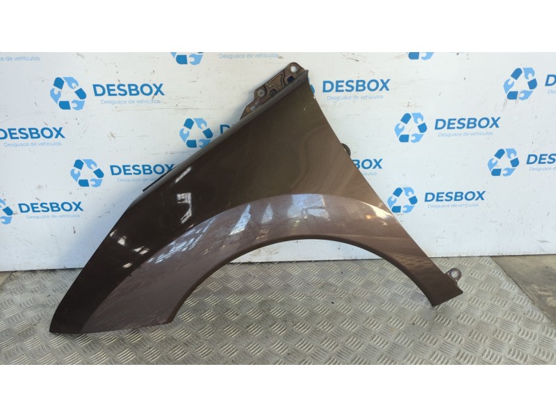 Recambio de aleta delantera izquierda para peugeot 3008 1.6 referencia OEM IAM   