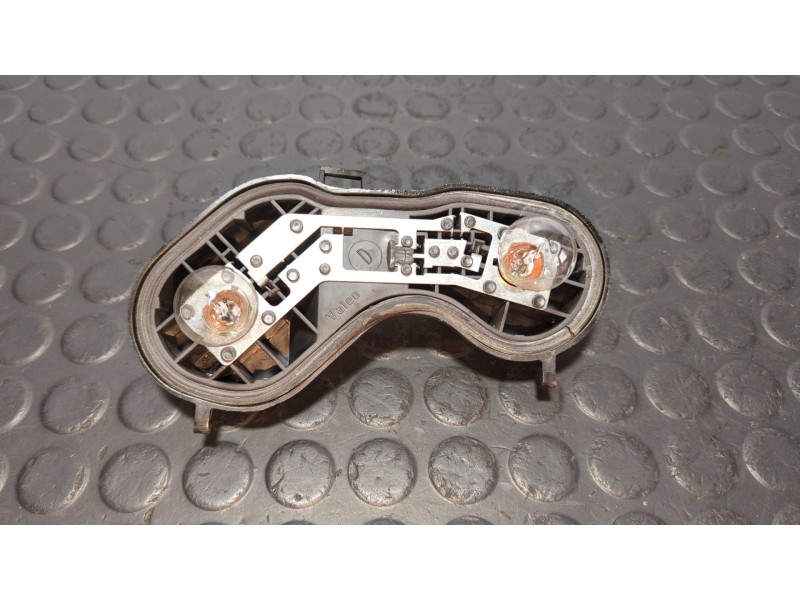 Recambio de portalamparas para renault megane ii berlina 5p 1.9 dci referencia OEM IAM 89026012  