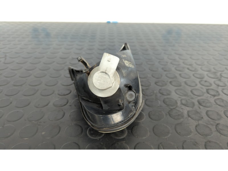 Recambio de piloto delantero izquierdo para bmw serie 3 berlina (e46) 2.0 diesel cat referencia OEM IAM 6910979  